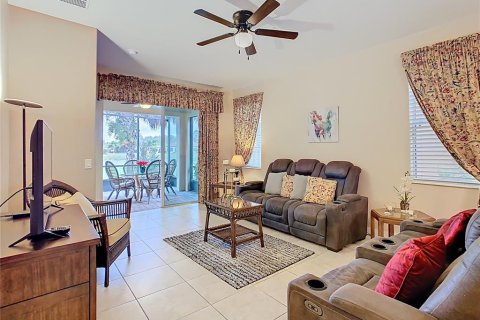 House in Kissimmee, Florida 3 bedrooms, 142.98 sq.m. № 2345011 - photo 24