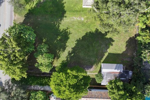 Casa en venta en El Portal, Florida, 2 dormitorios, 189.43 m2 № 1955849 - foto 11