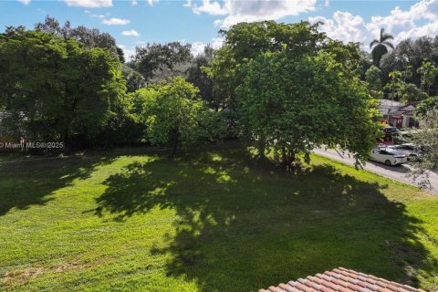 Casa en venta en El Portal, Florida, 2 dormitorios, 189.43 m2 № 1955849 - foto 4