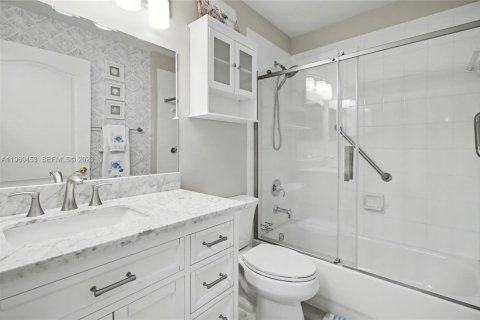 Copropriété à vendre à Naples, Floride: 2 chambres, 116.78 m2 № 2030218 - photo 19