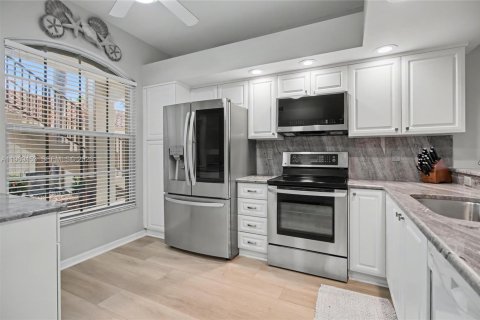 Copropriété à vendre à Naples, Floride: 2 chambres, 116.78 m2 № 2030218 - photo 7