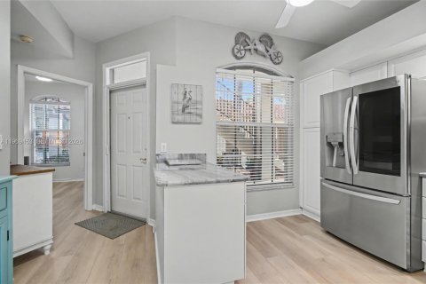 Copropriété à vendre à Naples, Floride: 2 chambres, 116.78 m2 № 2030218 - photo 8