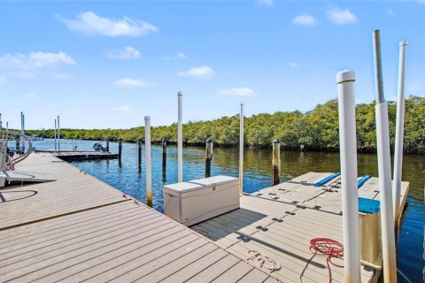 Copropriété à vendre à Naples, Floride: 2 chambres, 116.78 m2 № 2030218 - photo 25