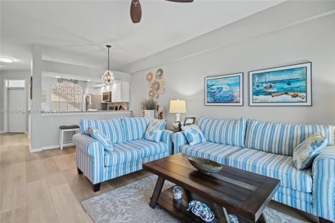 Copropriété à vendre à Naples, Floride: 2 chambres, 116.78 m2 № 2030218 - photo 12