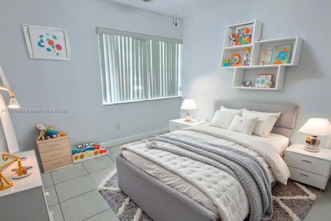 Townhouse in Pembroke Pines, Florida 2 bedrooms, 100.15 sq.m. № 1944885 - photo 7