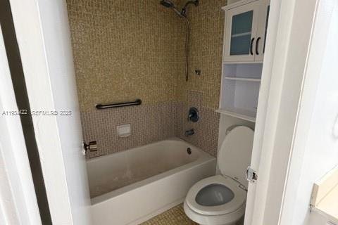 Снять в аренду кондоминиум в Майами, Флорида 1 спальня, 72.46м2, № 1993516 - фото 11