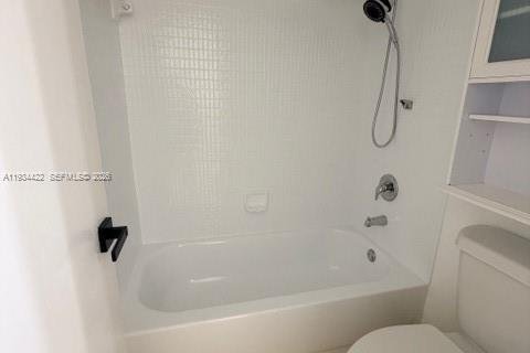 Снять в аренду кондоминиум в Майами, Флорида 1 спальня, 72.46м2, № 1993516 - фото 28