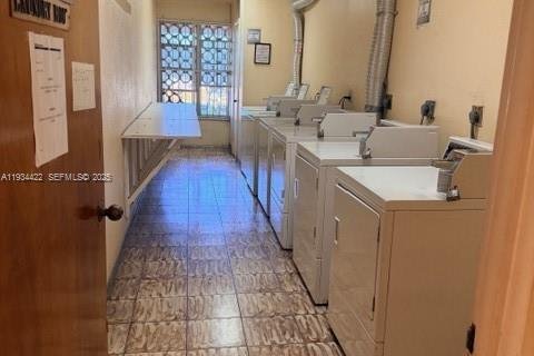 Снять в аренду кондоминиум в Майами, Флорида 1 спальня, 72.46м2, № 1993516 - фото 23