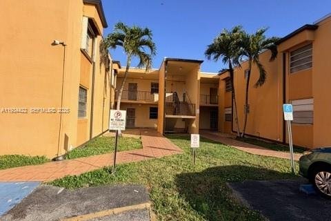 Кондоминиум с 1 спальней в Майами, Флорида № 1993516