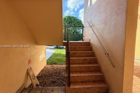 Снять в аренду кондоминиум в Майами, Флорида 1 спальня, 72.46м2, № 1993516 - фото 2