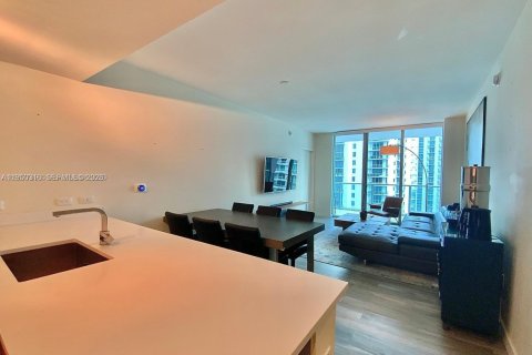 Купить кондоминиум в Майами, Флорида 2 спальни, 111.02м2, № 2005865 - фото 3