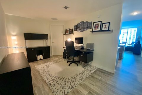 Купить кондоминиум в Майами, Флорида 2 спальни, 111.02м2, № 2005865 - фото 6