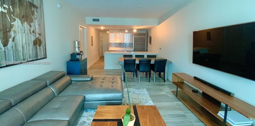 Кондоминиум с 2 спальнями в Майами, Флорида № 2005865