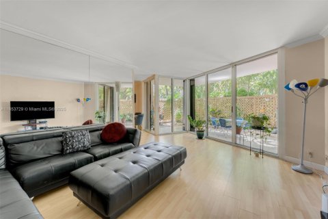 Condominio en venta en Miami, Florida, 1 dormitorio, 111.48 m2 № 1871854 - foto 3