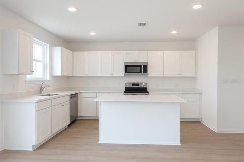 House in Parrish, Florida 3 bedrooms, 199.93 sq.m. № 2217727 - photo 3