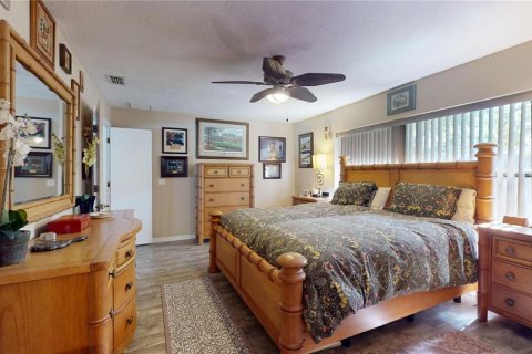 House in Hernando, Florida 3 bedrooms, 166.67 sq.m. № 1740841 - photo 18