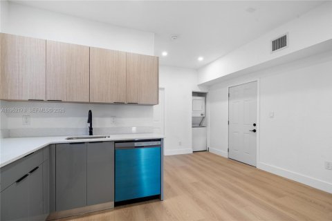 Снять в аренду квартиру в Майами, Флорида 2 спальни, 65.03м2, № 2006521 - фото 14