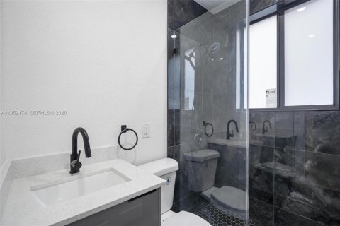 Снять в аренду квартиру в Майами, Флорида 2 спальни, 65.03м2, № 2006521 - фото 10