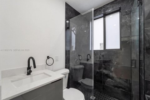 Снять в аренду квартиру в Майами, Флорида 2 спальни, 65.03м2, № 2006521 - фото 25