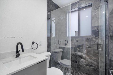 Снять в аренду квартиру в Майами, Флорида 2 спальни, 65.03м2, № 2006521 - фото 9