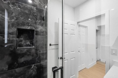 Снять в аренду квартиру в Майами, Флорида 2 спальни, 65.03м2, № 2006521 - фото 26