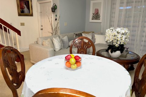 Copropriété à vendre à Hialeah, Floride: 1 chambre, 82.4 m2 № 1985067 - photo 7