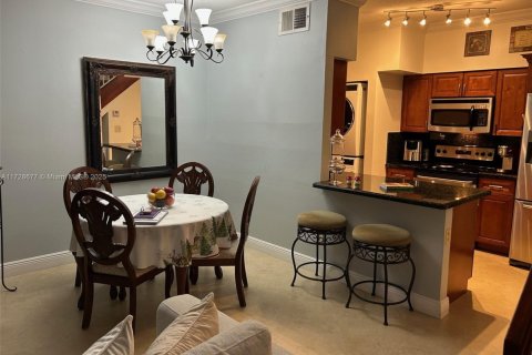 Copropriété à vendre à Hialeah, Floride: 1 chambre, 82.4 m2 № 1985067 - photo 2