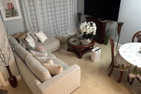 Copropriété à vendre à Hialeah, Floride: 1 chambre, 82.4 m2 № 1985067 - photo 5