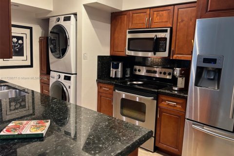 Copropriété à vendre à Hialeah, Floride: 1 chambre, 82.4 m2 № 1985067 - photo 10