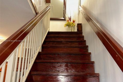 Copropriété à vendre à Hialeah, Floride: 1 chambre, 82.4 m2 № 1985067 - photo 24