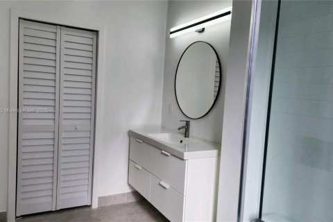 Villa ou maison à louer à Miami, Floride: 1 chambre, 242.75 m2 № 1863888 - photo 18