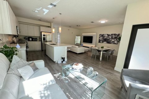 Condominio en venta en Doral, Florida, 3 dormitorios, 132.94 m2 № 2054759 - foto 2