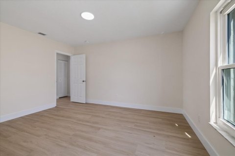 Villa ou maison à vendre à Tampa, Floride: 3 chambres, 110.18 m2 № 2432754 - photo 26