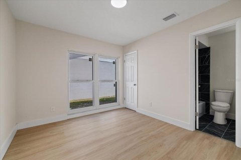 Villa ou maison à vendre à Tampa, Floride: 3 chambres, 110.18 m2 № 2432754 - photo 19