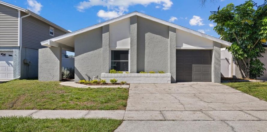 Villa ou maison à Tampa, Floride 3 chambres, 110.18 m2 № 2432754