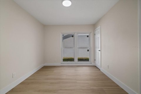 Villa ou maison à vendre à Tampa, Floride: 3 chambres, 110.18 m2 № 2432754 - photo 17