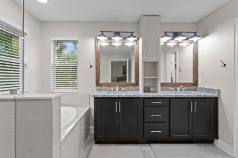 Villa ou maison à vendre à Tampa, Floride: 4 chambres, 224.73 m2 № 1835650 - photo 18
