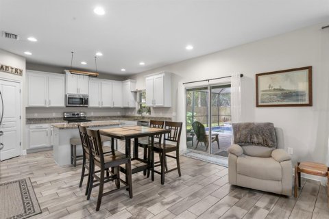 Villa ou maison à vendre à Tampa, Floride: 4 chambres, 224.73 m2 № 1835650 - photo 5
