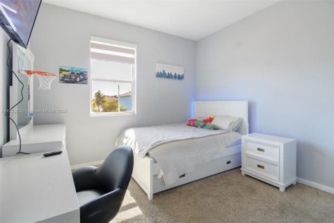 Купить виллу или дом в Хомстед, Флорида 4 спальни, 201.04м2, № 1934502 - фото 19