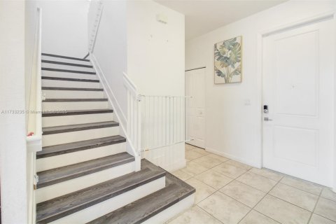 Купить виллу или дом в Хомстед, Флорида 4 спальни, 201.04м2, № 1934502 - фото 9