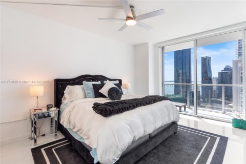 Condo in Miami, Florida, 1 bedroom  № 1960957 - photo 8
