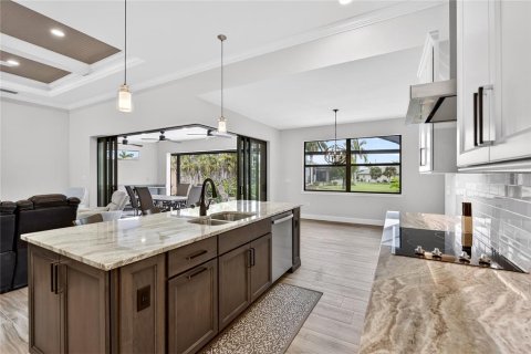 Villa ou maison à vendre à Punta Gorda, Floride: 3 chambres, 215.44 m2 № 2234944 - photo 8
