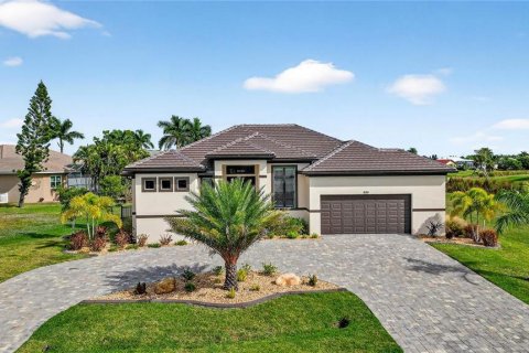 Casa en Punta Gorda, Florida 3 dormitorios, 215.44 m2 № 2234944