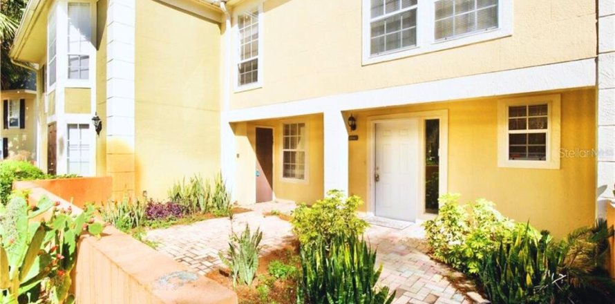 Adosado en Orlando, Florida 2 dormitorios, 127.83 m2 № 1858431