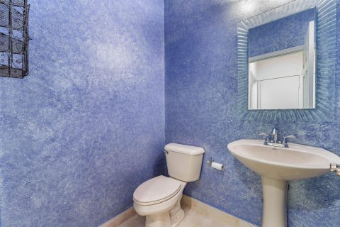 Купить виллу или дом в Лейк-Уорт, Флорида 10 комнат, 207.36м2, № 2084125 - фото 25