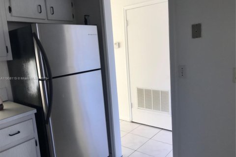 Copropriété à louer à Plantation, Floride: 2 chambres, 76.92 m2 № 1967772 - photo 18