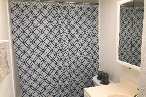 Copropriété à louer à Plantation, Floride: 2 chambres, 76.92 m2 № 1967772 - photo 13