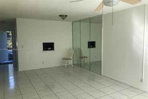 Copropriété à louer à Plantation, Floride: 2 chambres, 76.92 m2 № 1967772 - photo 9