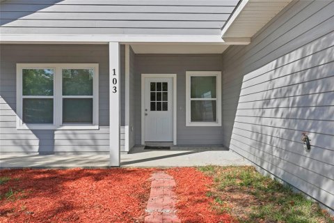Villa ou maison à vendre à Interlachen, Floride: 3 chambres, 103.31 m2 № 2208440 - photo 2