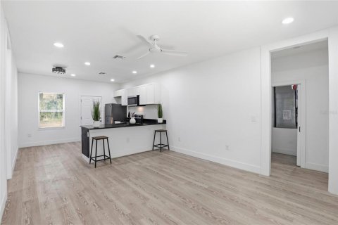 Villa ou maison à vendre à Interlachen, Floride: 3 chambres, 103.31 m2 № 2208440 - photo 4